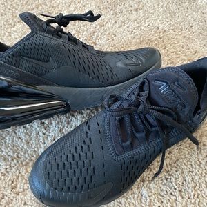Black Nike 270 - Youth 6, Like New